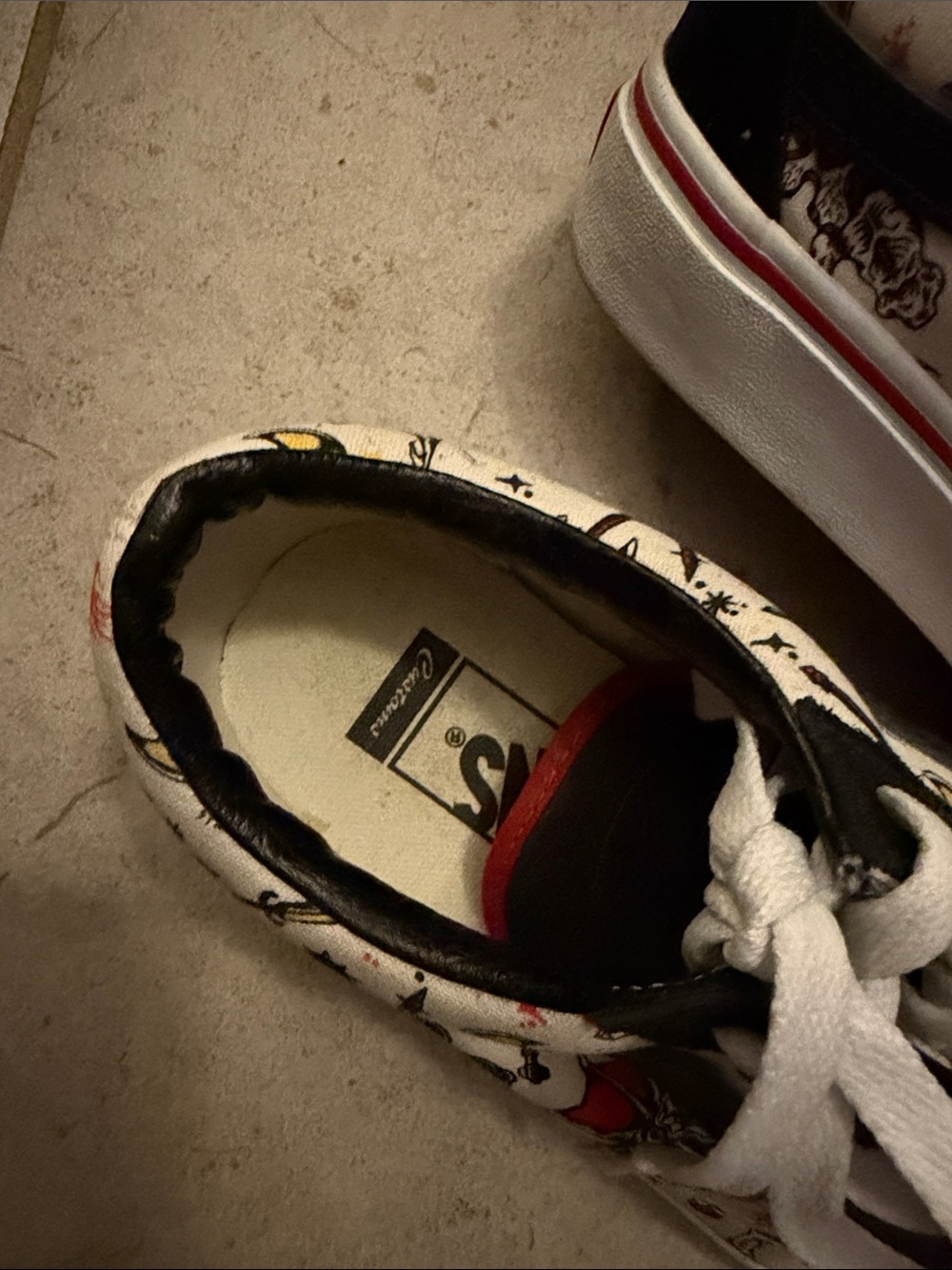 Vans Black White Red Tattoo Print Low-Top Sneakers - Picture 3 of 8